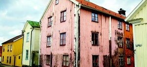 Ägaren till rosa huset får frist