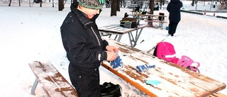 Första lekdagen med snöänglar