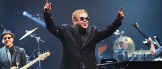 Elton John trogen kund till Vadstenakonstnär