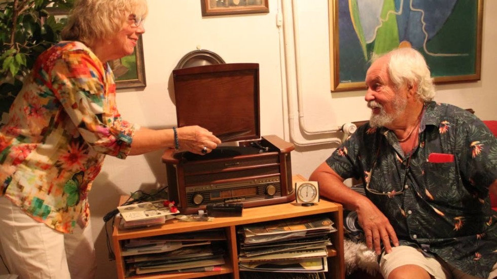 Skivspelarna och vinylsamlingen i källaren lockar när höstkvällarna blir mörkare.