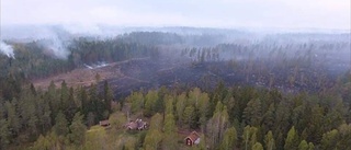 Boende kan evakueras väster om storbranden