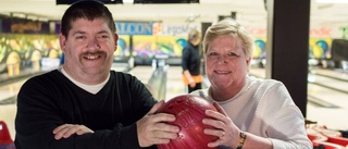 Eldsjälen Lotta leder handikappbowling