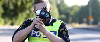 Fem fast för fortkörning i poliskontroller