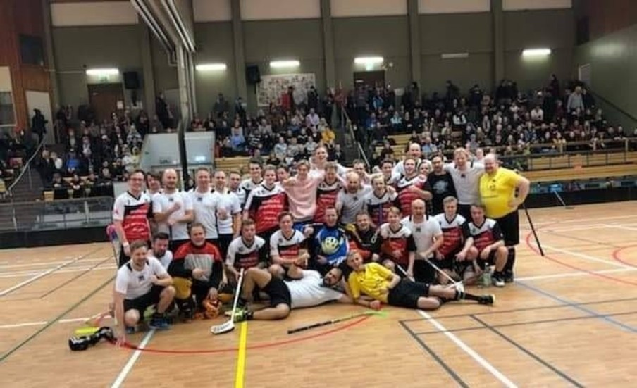 När slutsignalen ljöd stod det klart att Slocknade stjärnor vunnit matchen med 8-6.