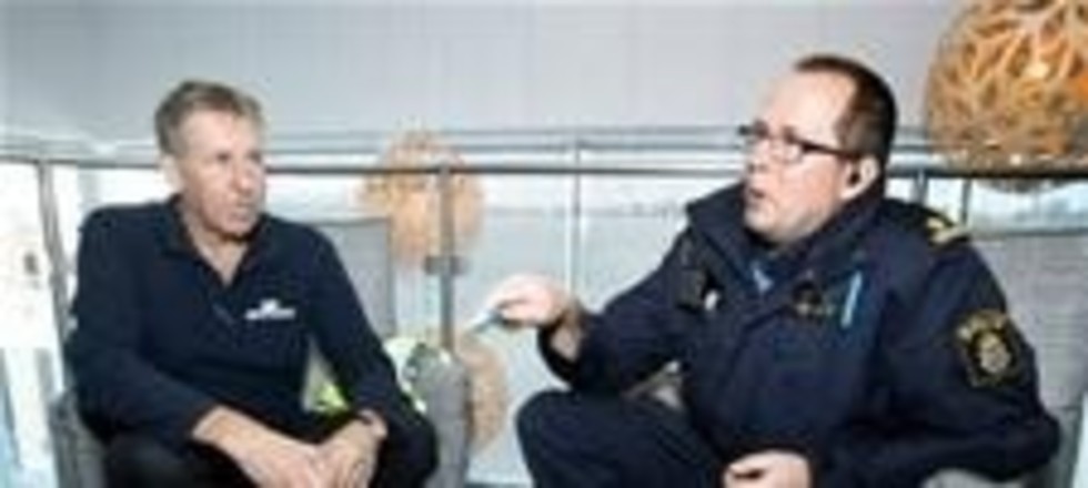 Presskonferens inför rallytävling. Arrangörens
Anders Norstedt och polisens Johan Boström