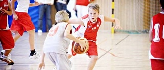 Basketpremiär i UNT-Cupen