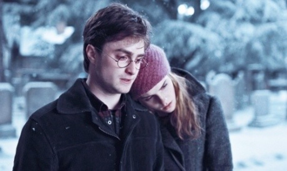 Daniel Radcliffe och Emma Watson som Harry Potter och Hermione Granger.
