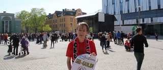 Fansens guldjubel på torget