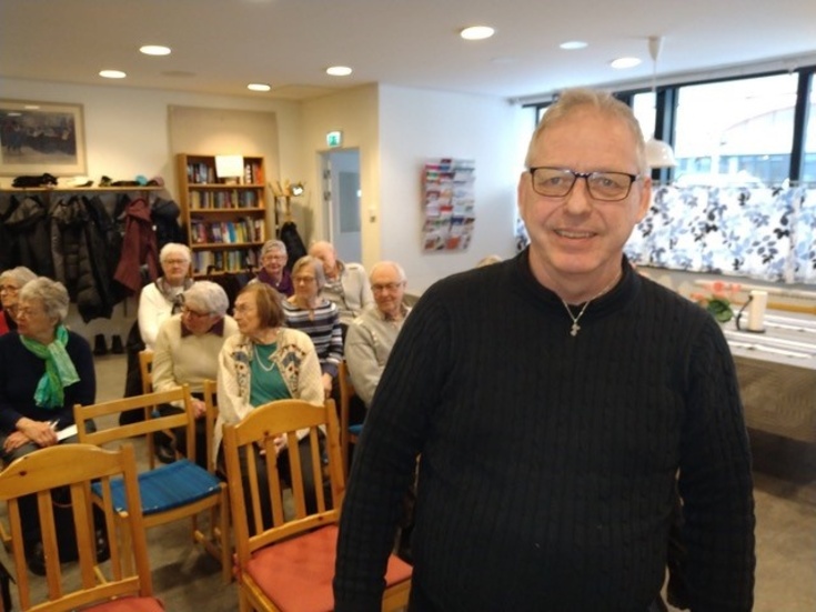 Dan Essner föreläste hos PRO Nederluleå Norra om Apotekens verksamhet.