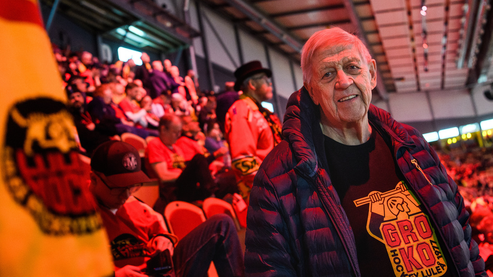 Seard Åberg under en av 2022 års finalmatcher mellan Luleå Hockey och Färjestad. "Det blev inte så många matcher på plats för mig förra säsongen, på grund av knät, men jag följer allt som händer kring föreningen med stort intresse", säger han.