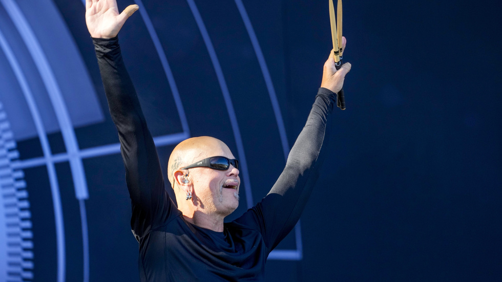 Ian Haugland, trummis i Europe, lovar en fantastisk upplevelse för de som besöker konserten i Lokverkstan i Motala.