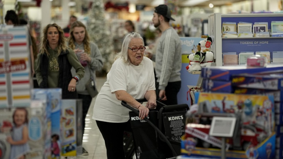 "Det måste finnas några andra roliga saker i livet än att bara shoppa", tror insändarskribenten, som är kritisk till konceptet Black Friday.