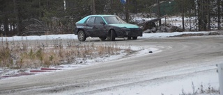 Motortjejer som gillar folkrace