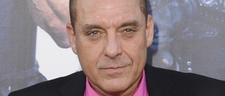 Skådespelaren Tom Sizemore intensivvårdas