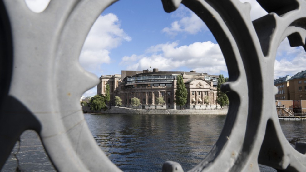 På Vänsterpartiets initiativ ska riksdagen debattera korruption. Arkivbild.