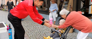 Många tackade ja när banken fixade kalas i Vadstena