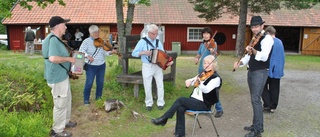 Folkmusik och unga talanger på spelstämma