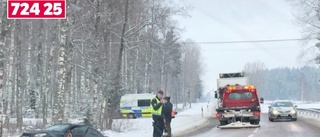 Bil i diket i Malmköping