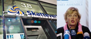 Walburga Habsburg backar efter möjlig skatteflykt