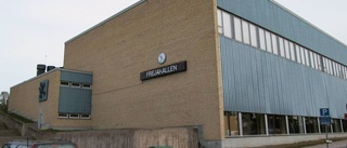 Ungdomar åtalas för skadegörelse i Frejahallen