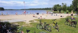 Ungdomar rånade på badstrand