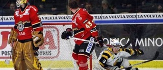 Fullsatt i Coop Arena när den tråkiga sviten bröts