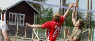 Premiär för beachvolleyboll i slalombacken