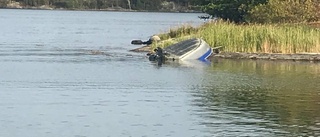 Två föll över bord vid båtkollision