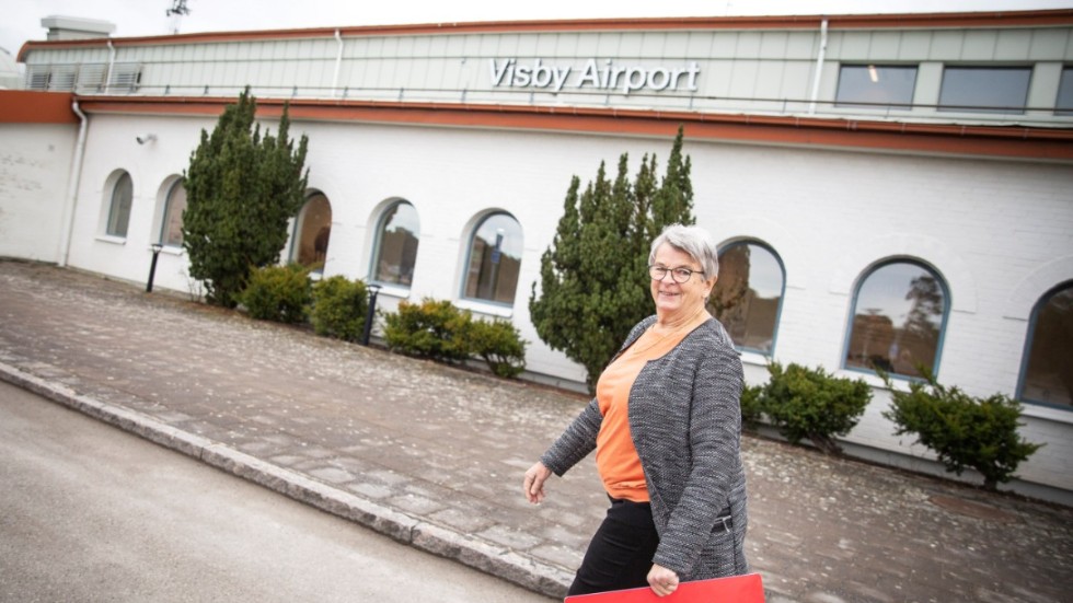"Det är rimligt att Harlevi lämnar sitt uppdrag; en alltför utdragen process riskerar att erodera förtroendet för regionfullmäktige"