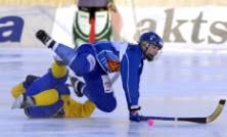 Finsk stjärnback klar för HT Bandy