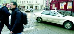 Stadstrafiken säkrare när övergångsställen tas bort