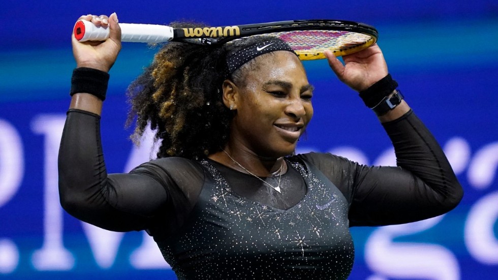 Serena Williams, här direkt efter sin sista (senaste?) tennismatch, fortsätter att antyda att tenniskarriären kanske ändå inte är helt över.