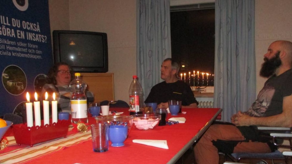 Efter all mat och fika på Lilla jul är det skönt att slappna av litet, luta sig tillbaka och prata en stund.