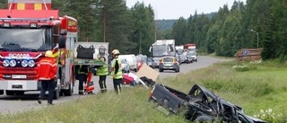 Två skadade i singelolycka