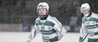 Spångberg firar med bandy hemma: "En speciell dag"