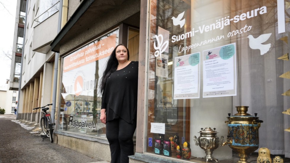 "Jag hoppas på ett slut på kriget. Och på att det slutar med att Ukraina förblir självständigt", säger Tanja Karppinen, ordförande för finsk-ryska föreningen i Villmanstrand.