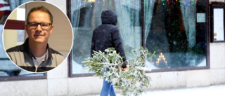 Så ska du hantera din gran när det är dags för plundring • Renhållningschefen svarar • Lurigt med plastgranarna