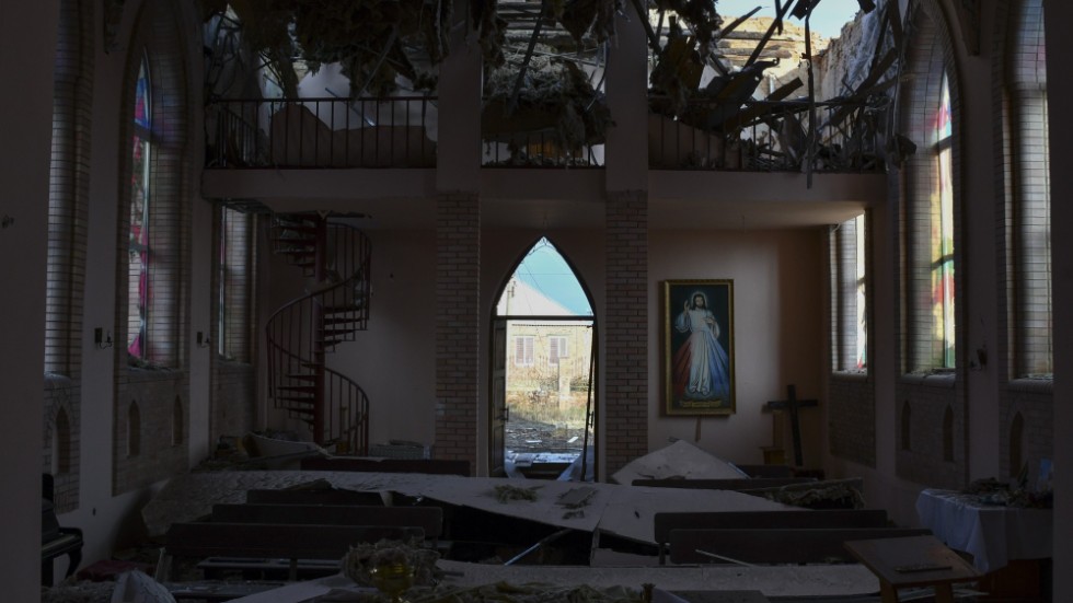 En katolsk kyrka i Bachmut som delvis förstörts av rysk beskjutning. Bild från den 11 december.