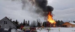 Nyrenoverat hus totalförstört