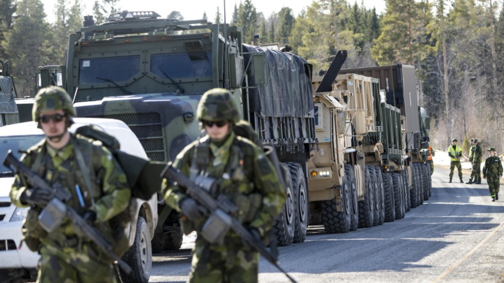 Militärövning i Sverige. På bilder ser vi amerikanska soldater komma in i Sverige från Norge.
