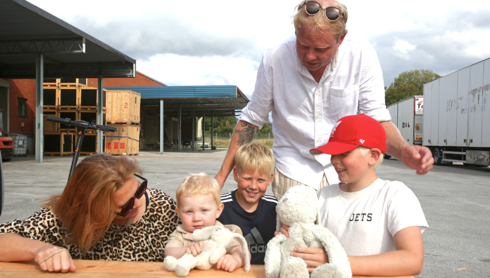 Familjen från vänster: Mamma Thilda Sundström, Iggy Ingelse, Qvintus Ingelse, pappa Robin Ingelse och Ray Ingelse.