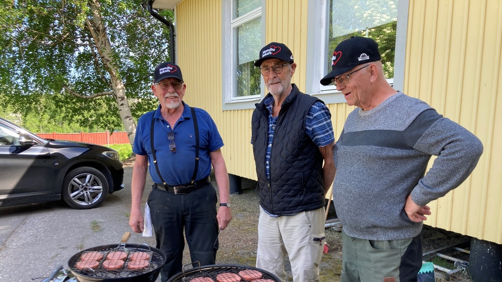Supergrillmästarna Bengt, Birger och ordförande Lars-Åke.