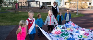 Elevernas flagga invigde Harvestadsskolan