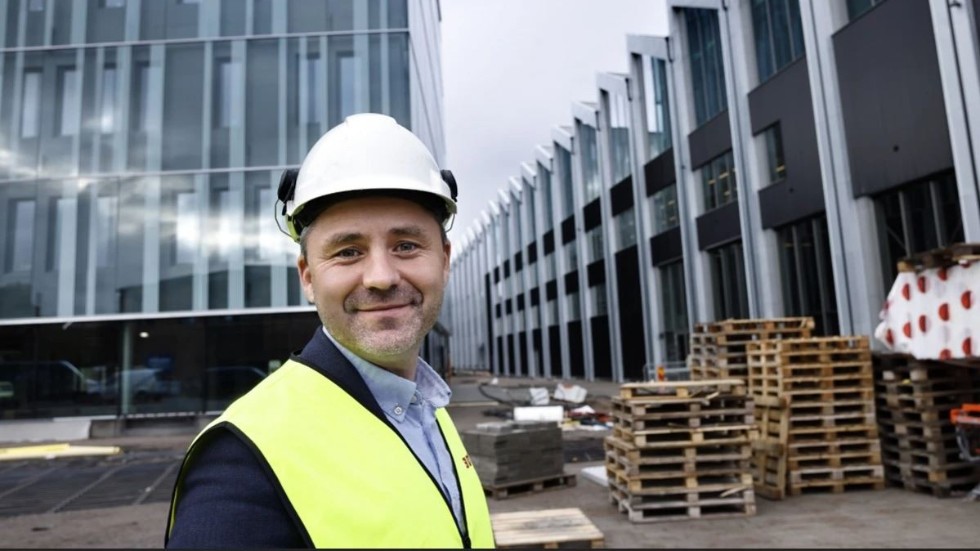 Rikard Rodén utanför Repfabriken i Ebbepark där Nordic Biomarker huserar sedan 2021.