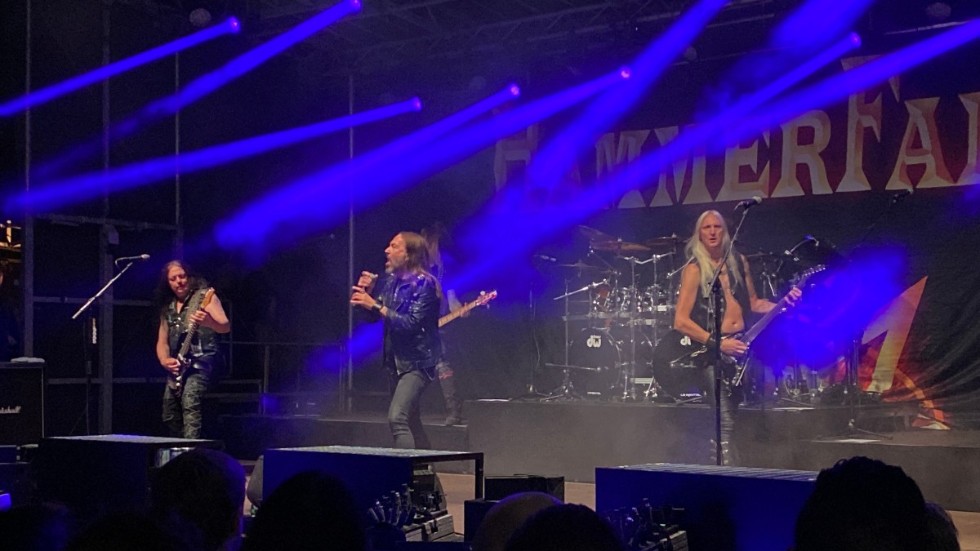 Hammerfall tog över bakgården på Kulturhuset i Finspång.