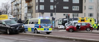 Polisbil i krock – fyra personer inblandade