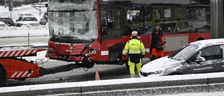 Tre bussar i krock – sju till sjukhus