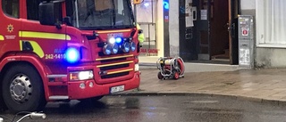 Lokal rökfylldes i city efter brand