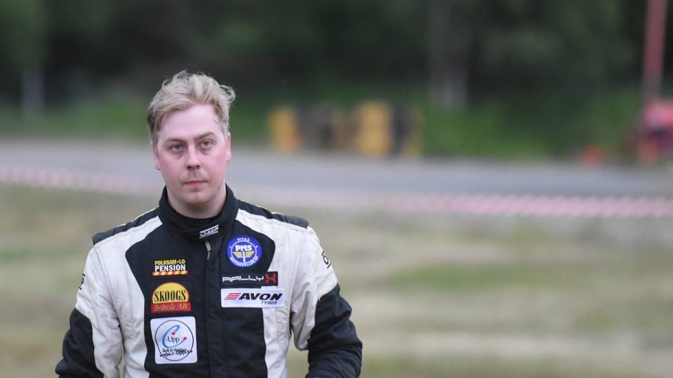 Skadad. En besvärlig nackskada stör Linus Westman inför viktiga motorhelgen i Piteå.