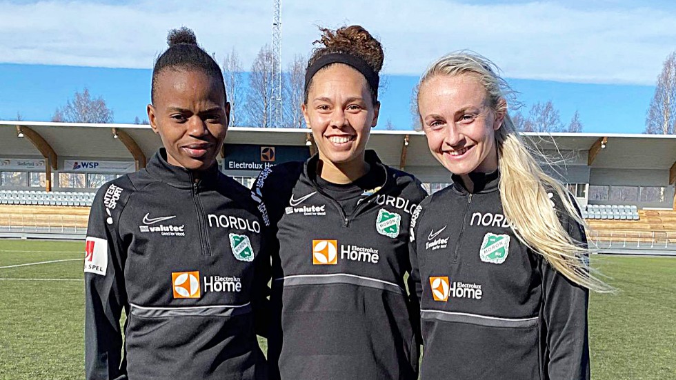 Hildah Magaia, Rebekah O'Brien och Michaela Kovacs gjorde målen när Morön spelade internmatch under söndagen.